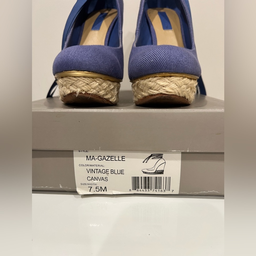 BCBG Maxazria gazelle Blue Ankle wrap wedges